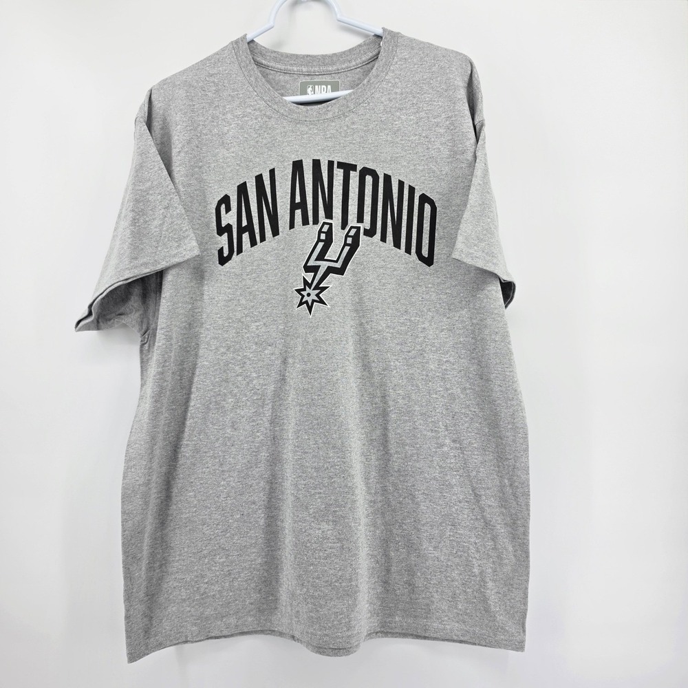 NBA San Antonio Spurs Shirt XL Heather Gray Graphic Tee Basketball Fan Gear New